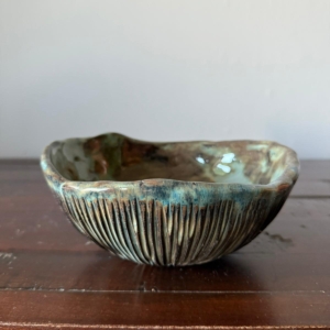 Misa ceramiczna z kolekcji „Deep Line”