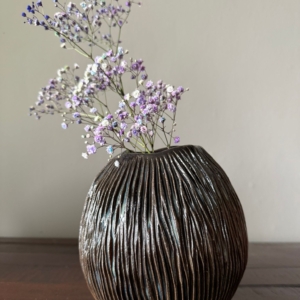 Wazon ceramiczny "Deep Lines"