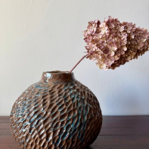 Wazon ceramiczny "Deep Lines"