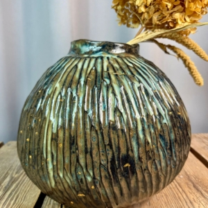 Wazon ceramiczny "Deep Lines"